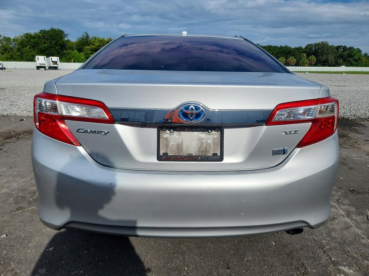 2012 TOYOTA CAMRY HYBRID — Фото 6 из 12