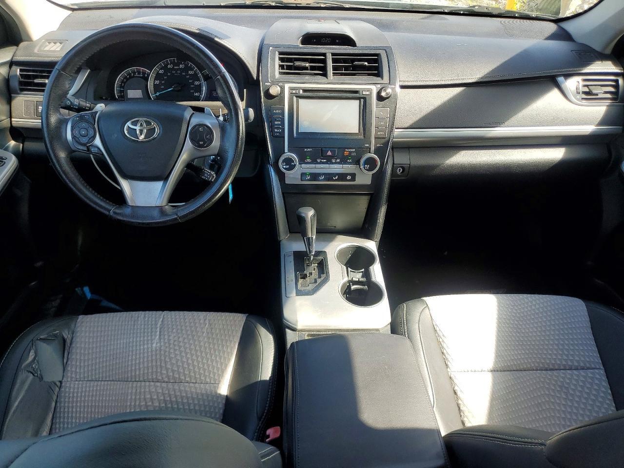 2012 TOYOTA CAMRY SE — Фото 8 из 12