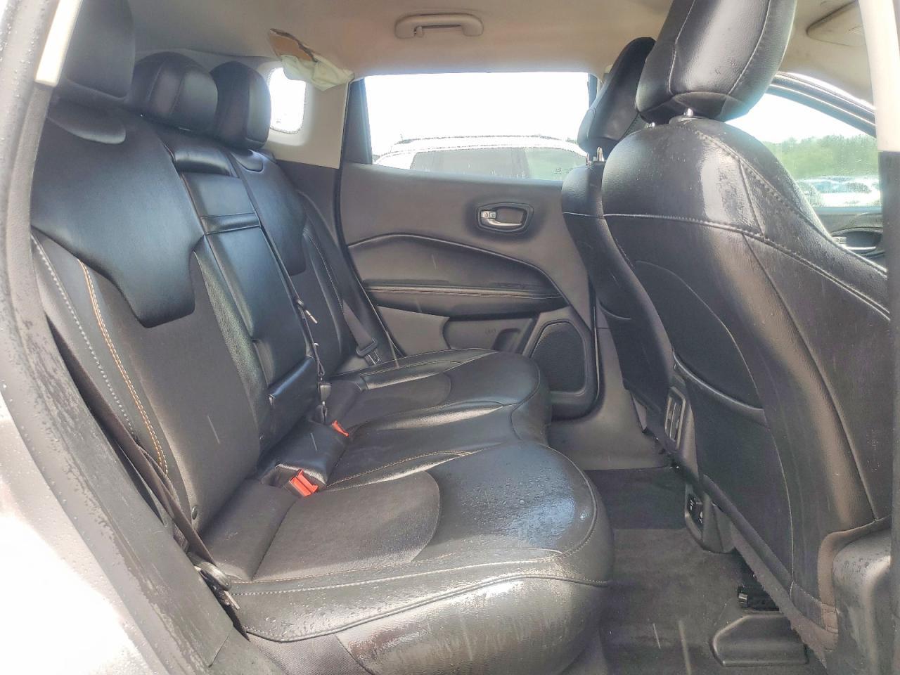2020 JEEP COMPASS LATITUDE — Фото 11 из 13