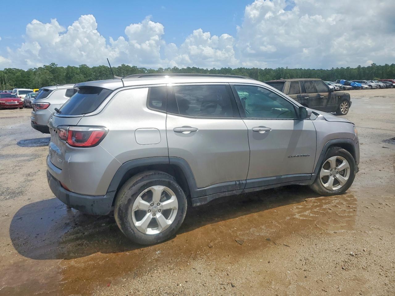 2020 JEEP COMPASS LATITUDE — Фото 3 из 13