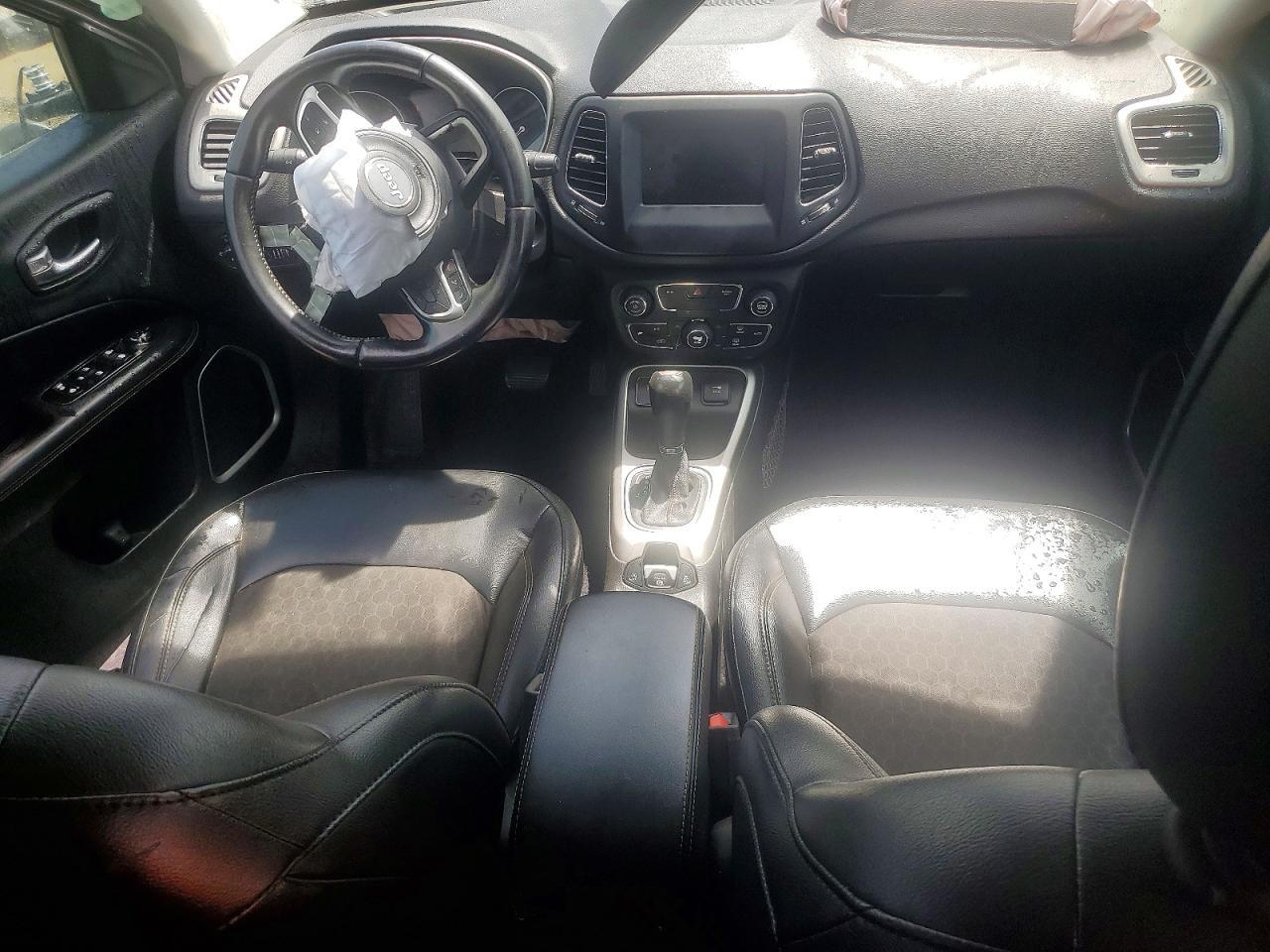 2020 JEEP COMPASS LATITUDE — Фото 8 из 13