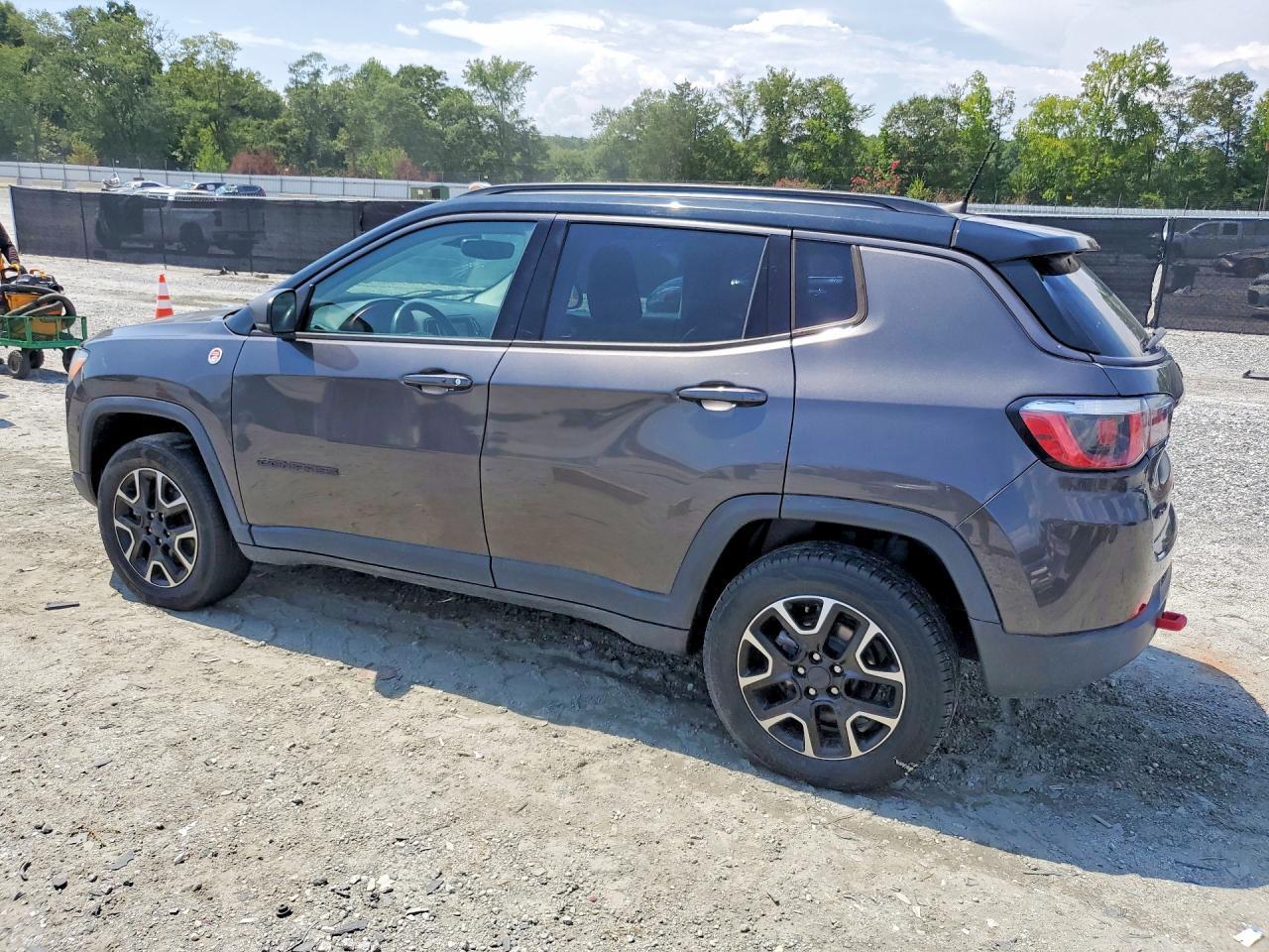2020 JEEP COMPASS TRAILHAWK — Фото 2 из 13