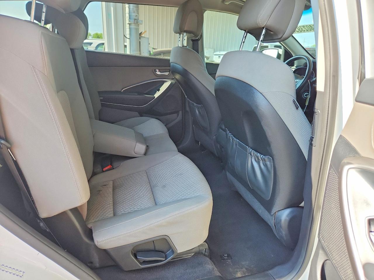 2016 HYUNDAI SANTA FE SE — Фото 10 из 12
