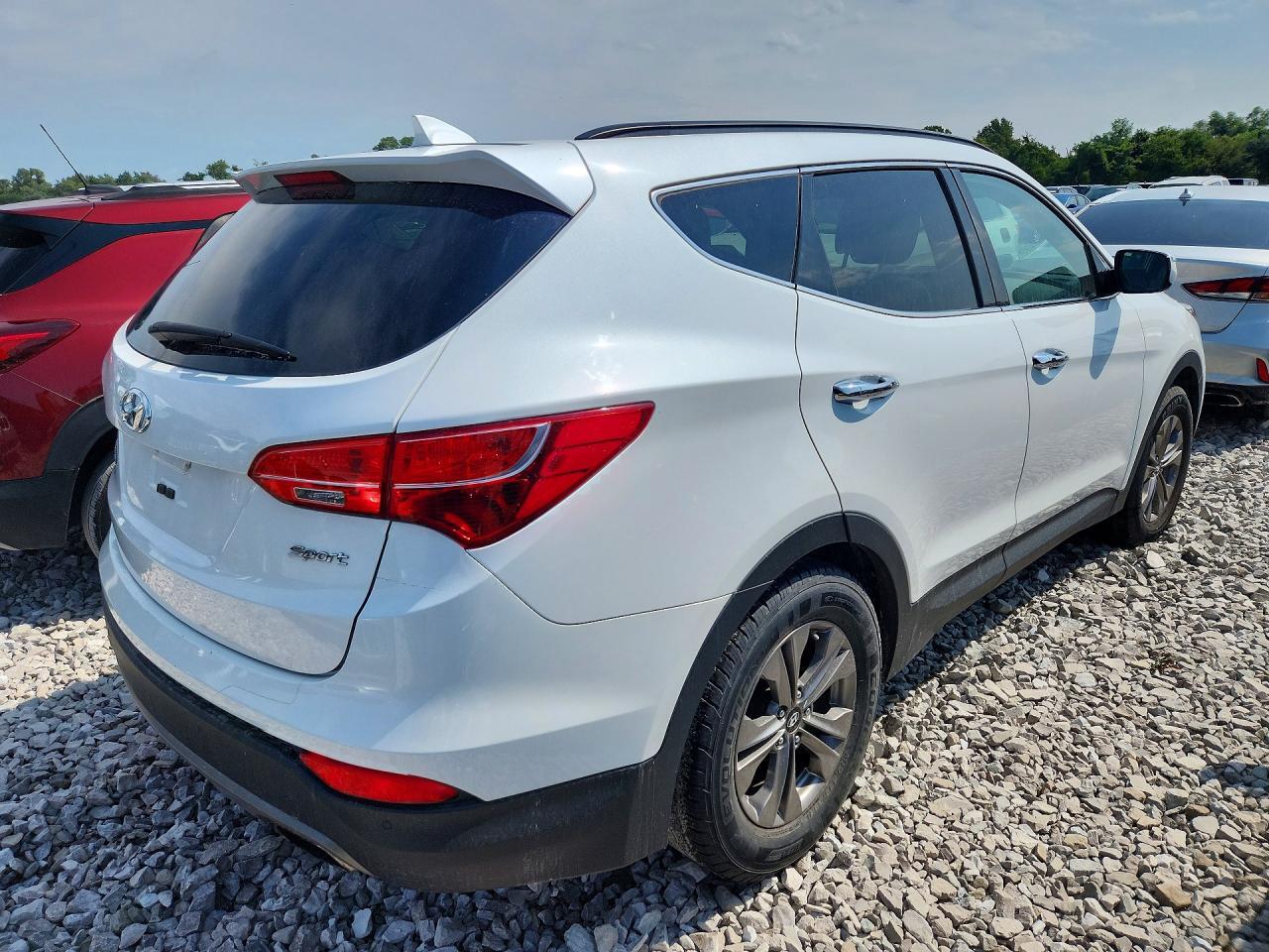 2016 HYUNDAI SANTA FE SE — Фото 3 из 13