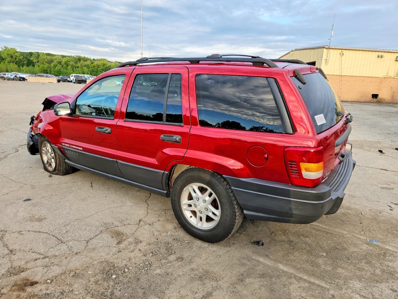 2003 JEEP GRAND CHEROKEE LAREDO — Фото 2 из 13