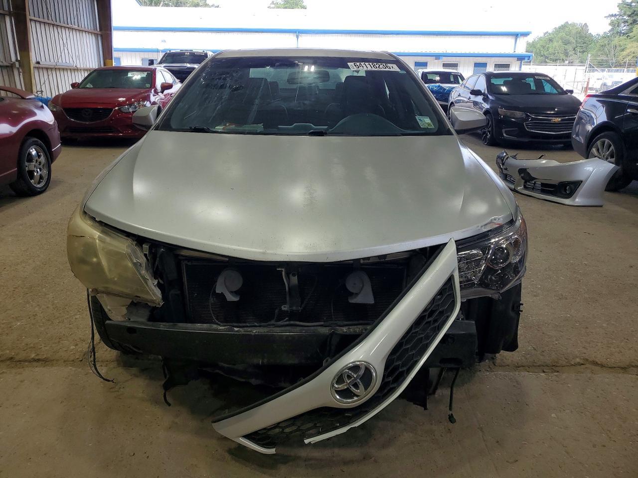 2012 TOYOTA CAMRY SE — Фото 5 из 12