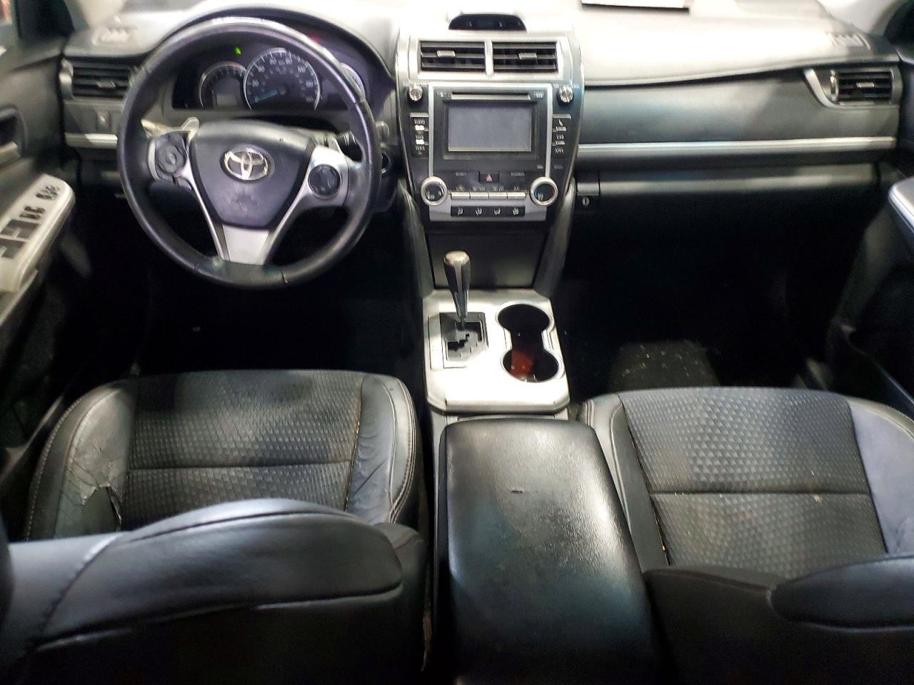 2012 TOYOTA CAMRY SE — Фото 8 из 12