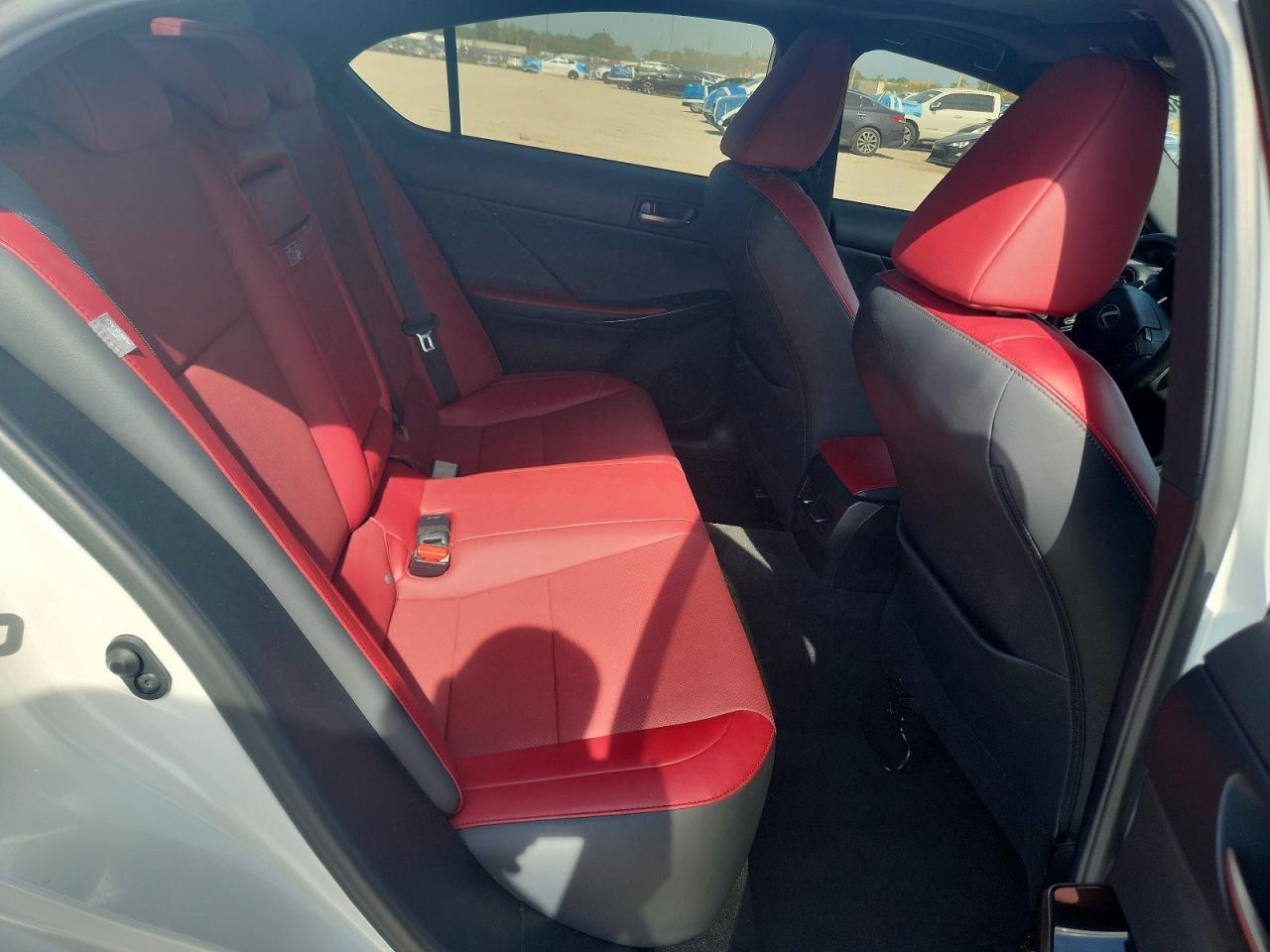 2024 LEXUS IS 300 BASE — Фото 10 из 13