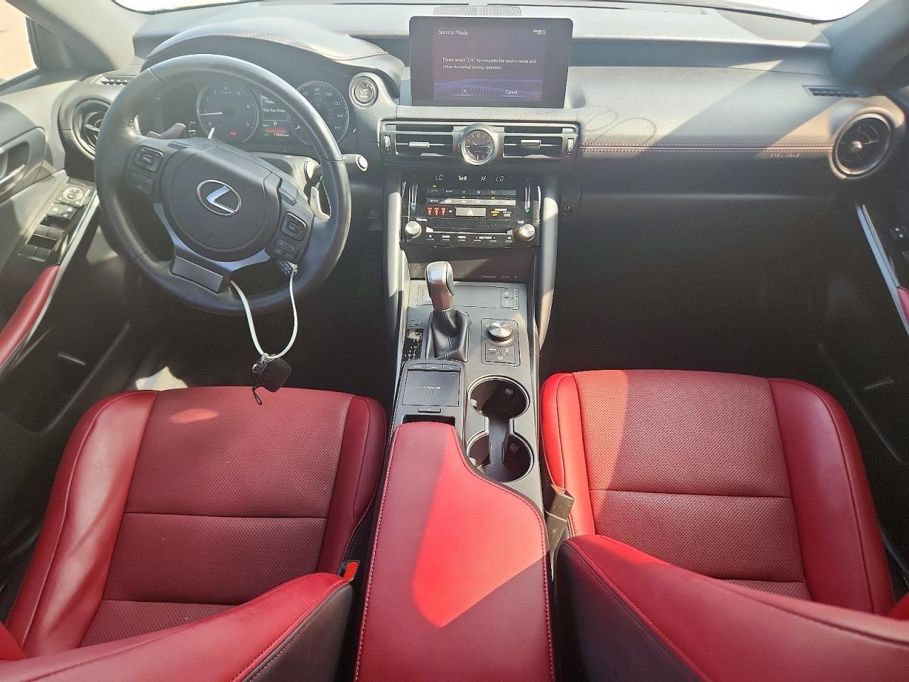 2024 LEXUS IS 300 BASE — Фото 8 из 13