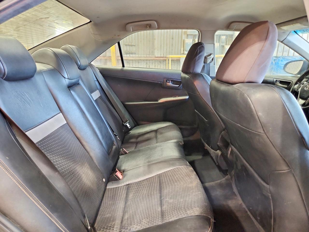 2012 TOYOTA CAMRY SE — Фото 10 из 12