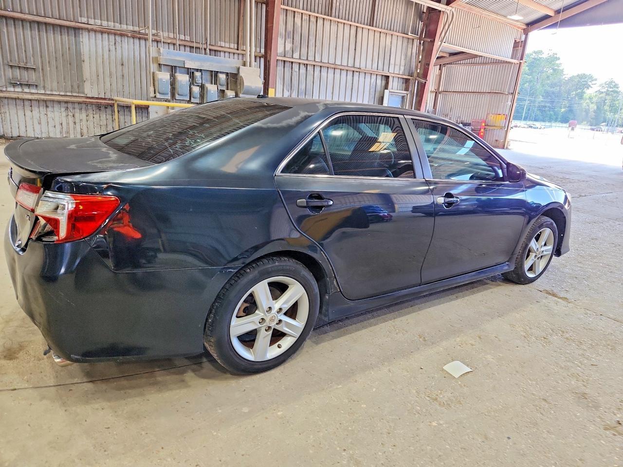 2012 TOYOTA CAMRY SE — Фото 3 из 12