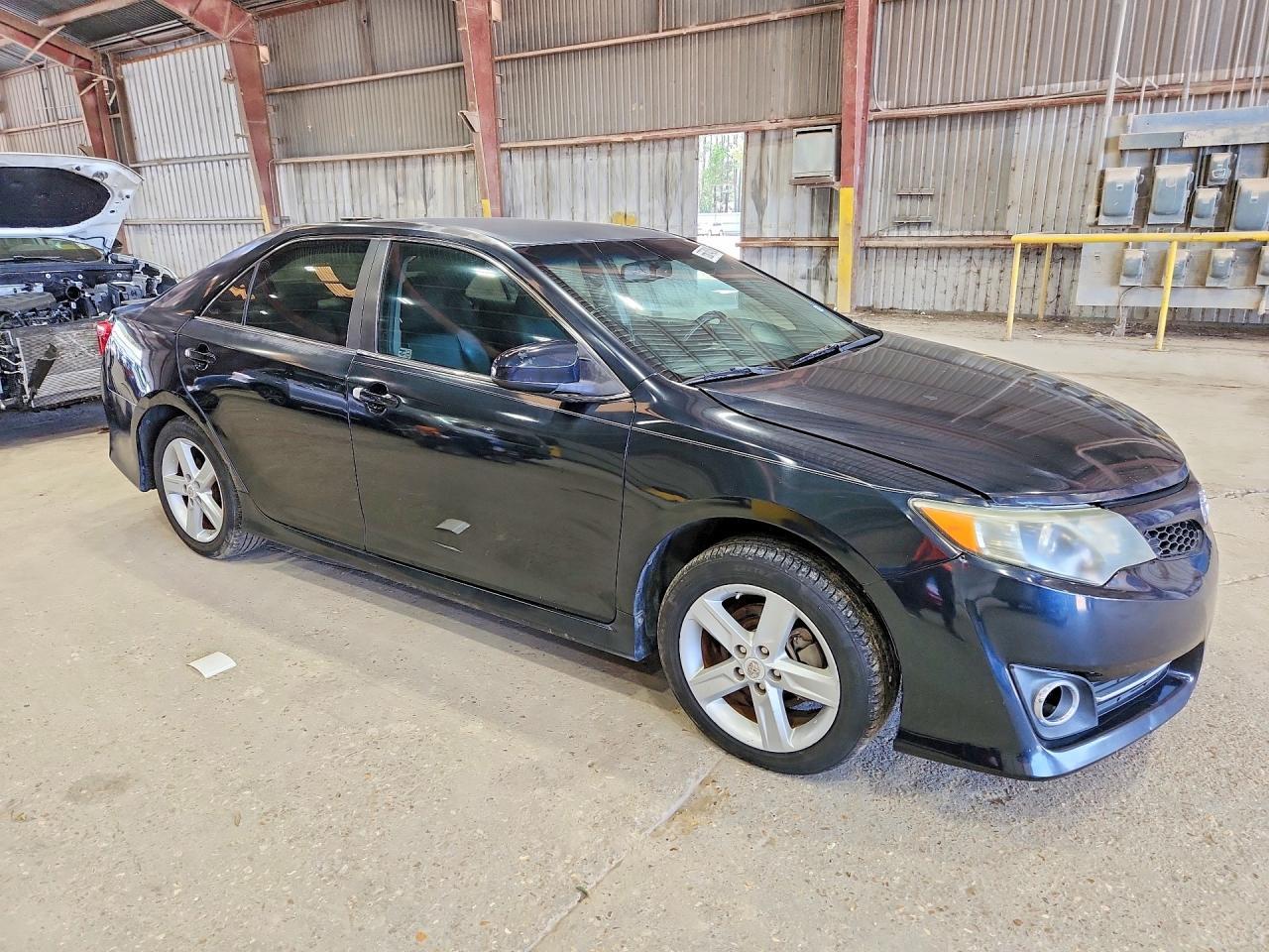 2012 TOYOTA CAMRY SE — Фото 4 из 12