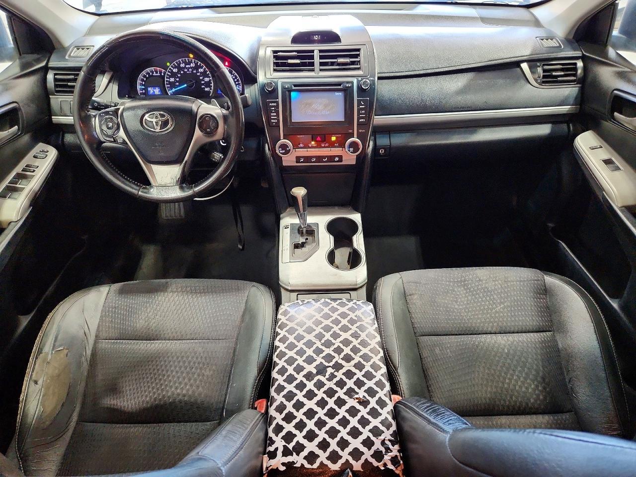 2012 TOYOTA CAMRY SE — Фото 8 из 12