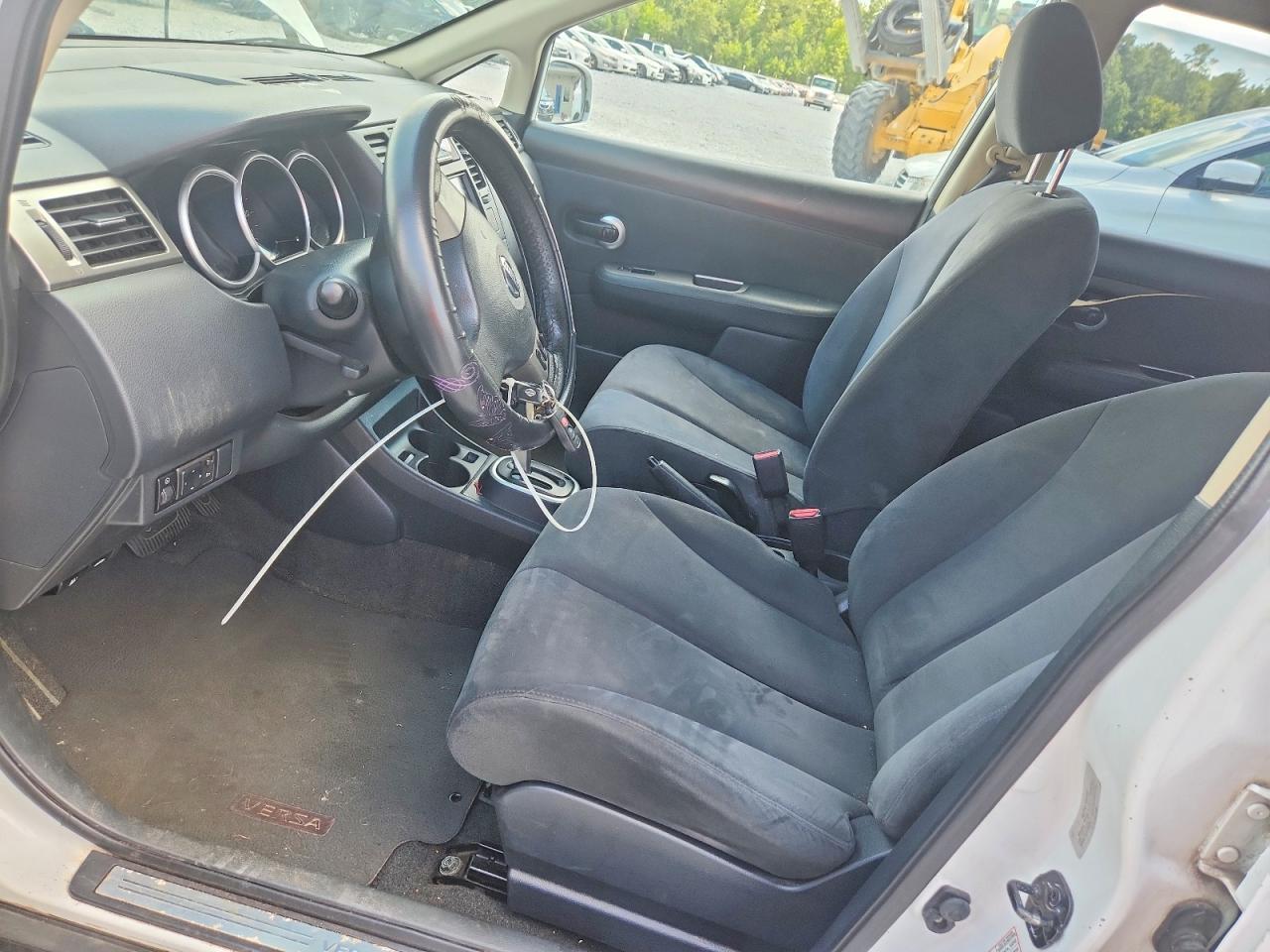 2009 NISSAN VERSA 1.8 S — Фото 7 из 12