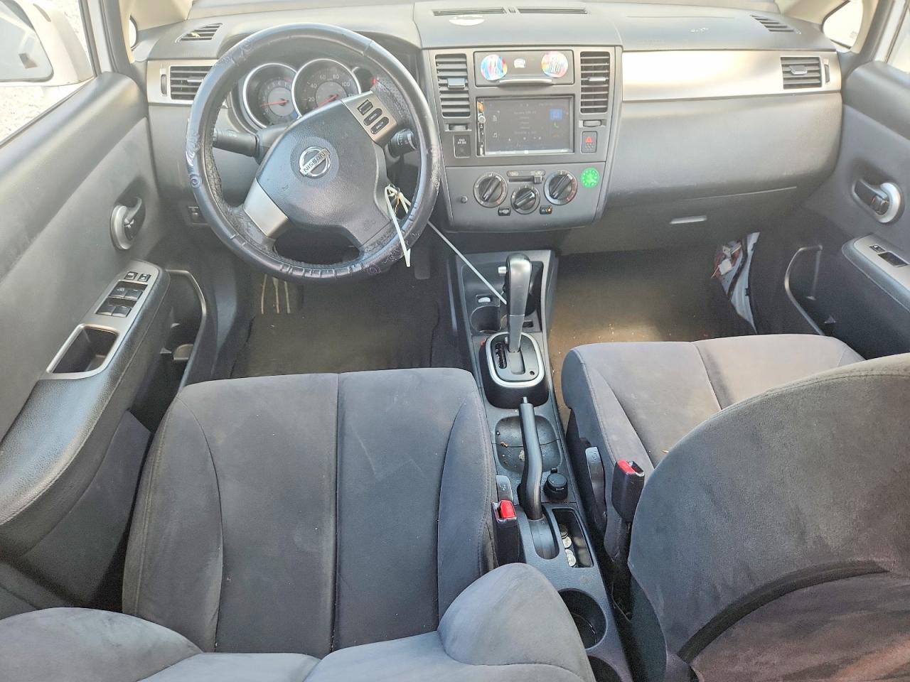 2009 NISSAN VERSA 1.8 S — Фото 8 из 12