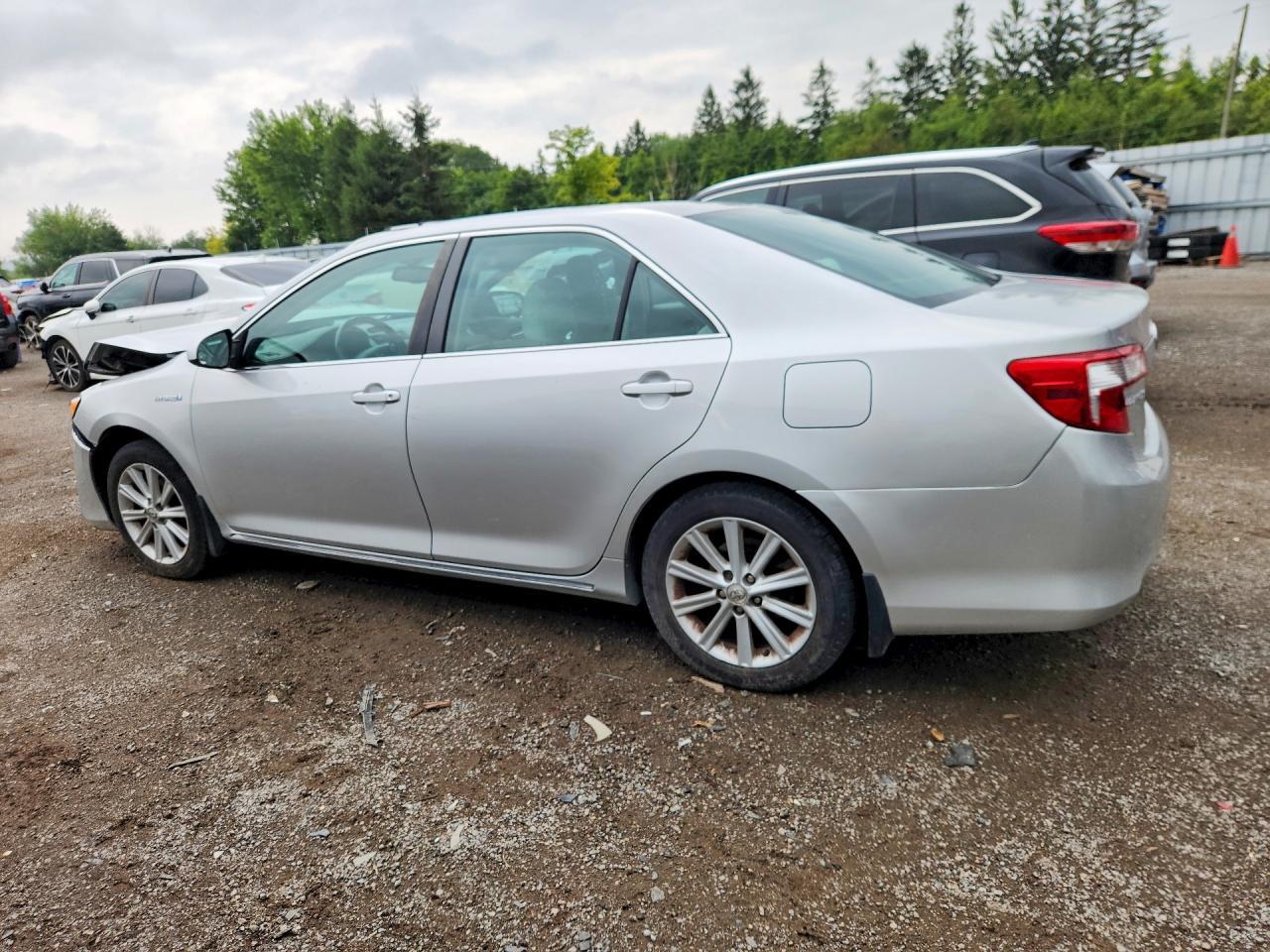 2012 TOYOTA CAMRY HYBRID LE — Фото 2 из 12