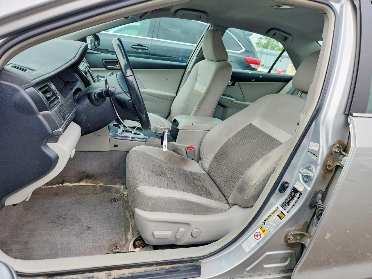 2012 TOYOTA CAMRY HYBRID LE — Фото 7 из 12