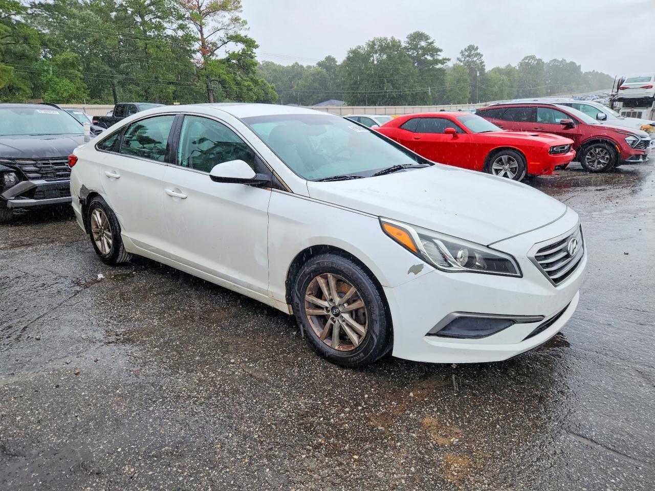 2016 HYUNDAI SONATA SE — Фото 4 из 12