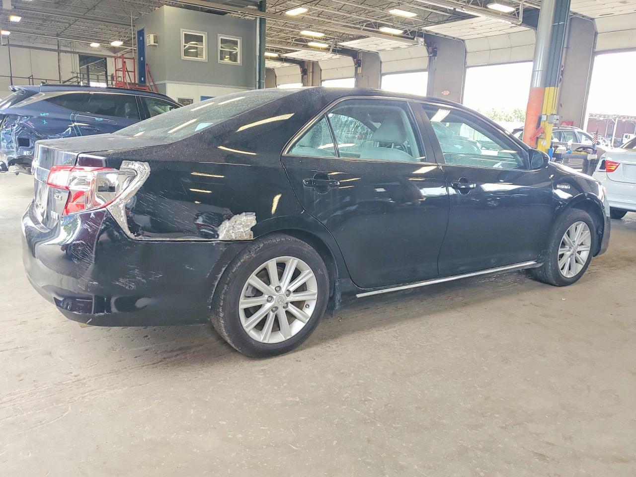 2012 TOYOTA CAMRY HYBRID XLE — Фото 3 из 13