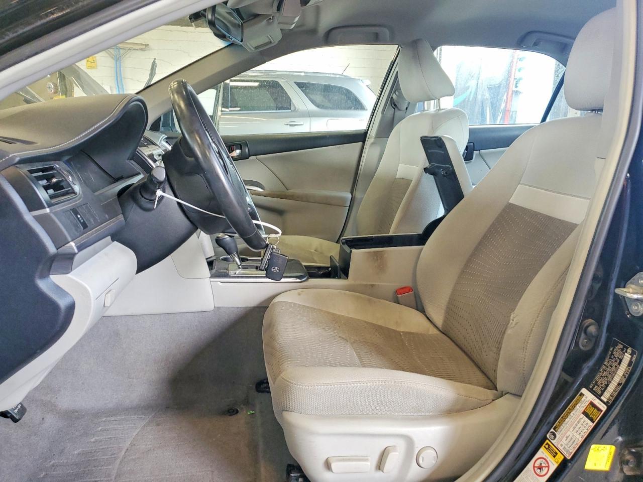 2012 TOYOTA CAMRY HYBRID XLE — Фото 7 из 13