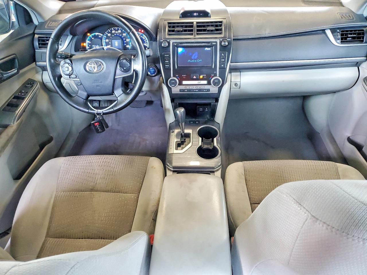 2012 TOYOTA CAMRY HYBRID XLE — Фото 8 из 13