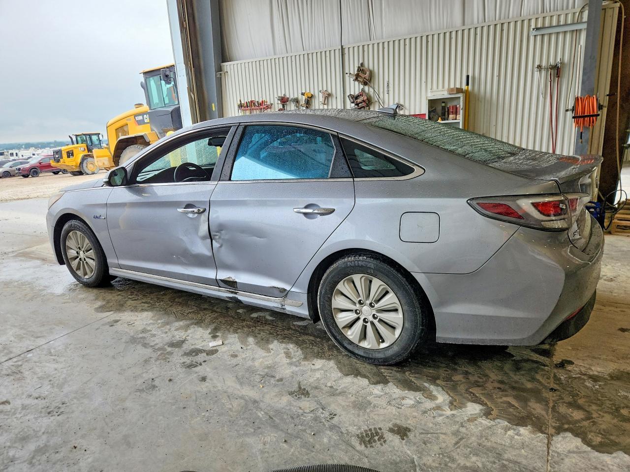 2016 HYUNDAI SONATA HYBRID SE — Фото 2 из 12