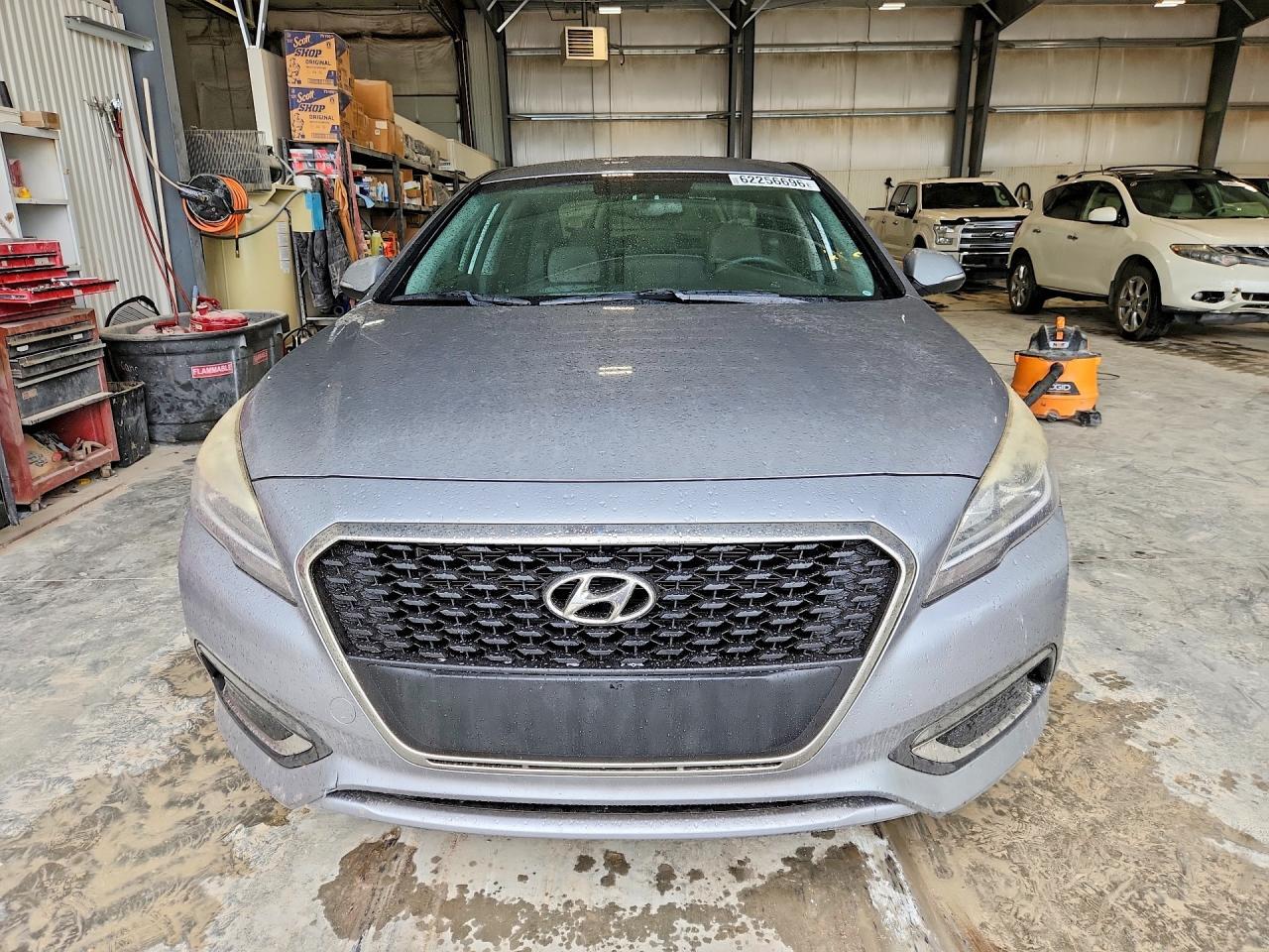 2016 HYUNDAI SONATA HYBRID SE — Фото 5 из 12