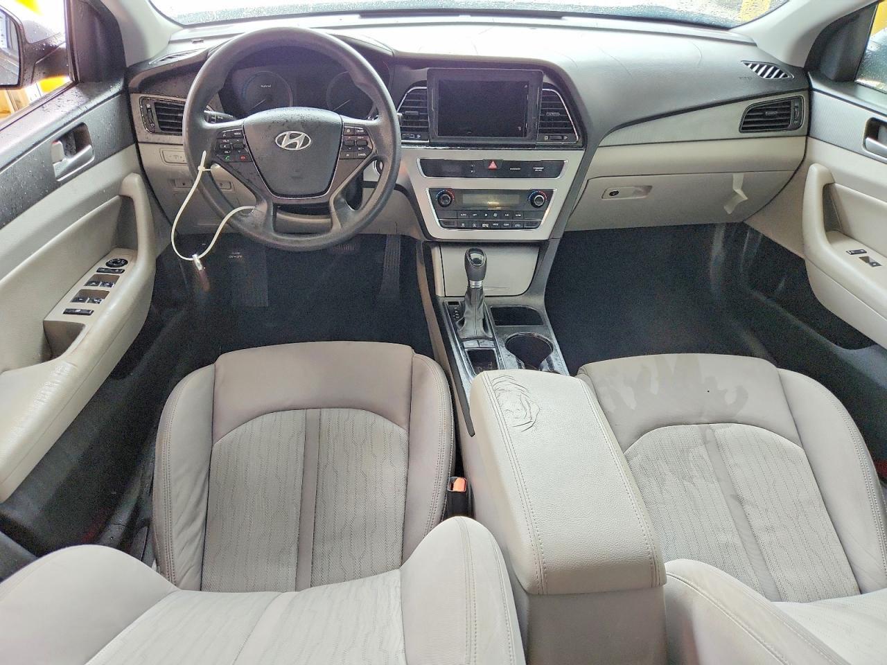 2016 HYUNDAI SONATA HYBRID SE — Фото 8 из 12