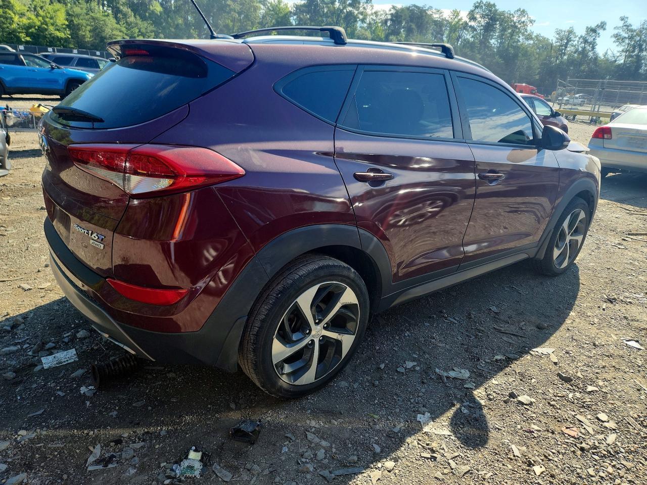 KM8J3CA27GU246491 2016 HYUNDAI TUCSON photo no. 3