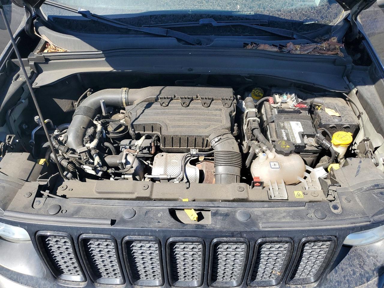 2020 JEEP RENEGADE LATITUDE — Фото 12 из 13