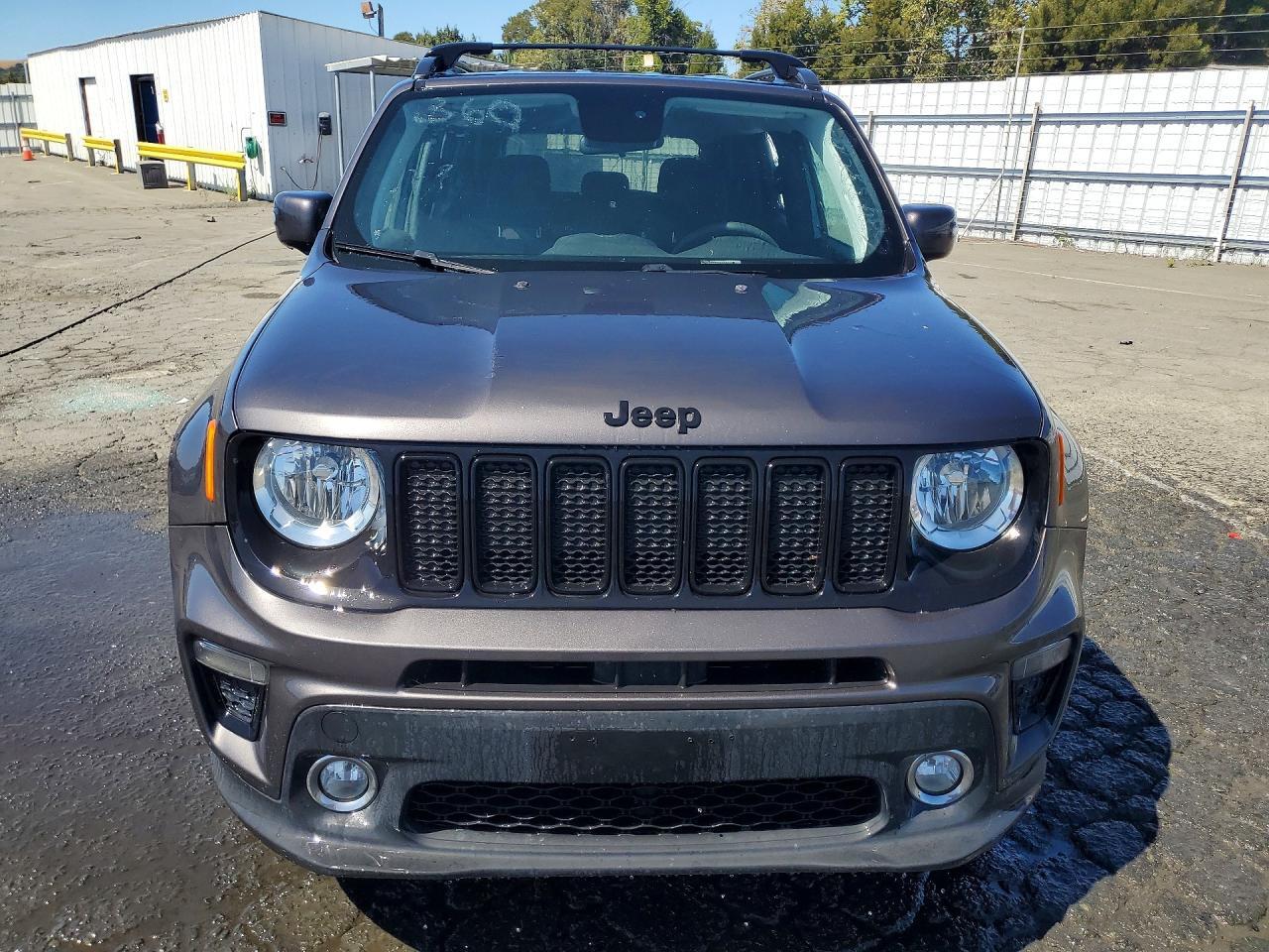 2020 JEEP RENEGADE LATITUDE — Фото 5 из 13