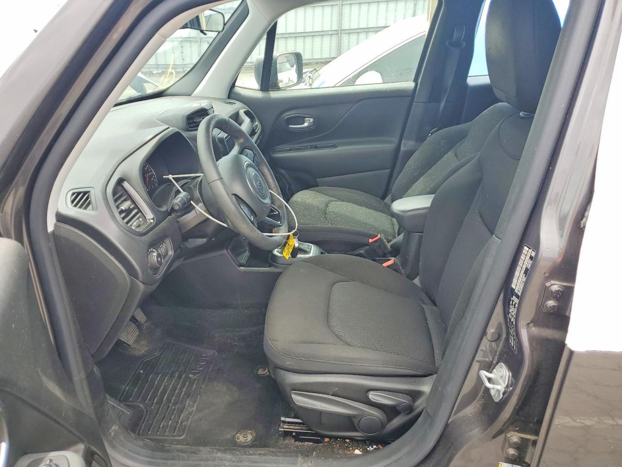 2020 JEEP RENEGADE LATITUDE — Фото 7 из 13