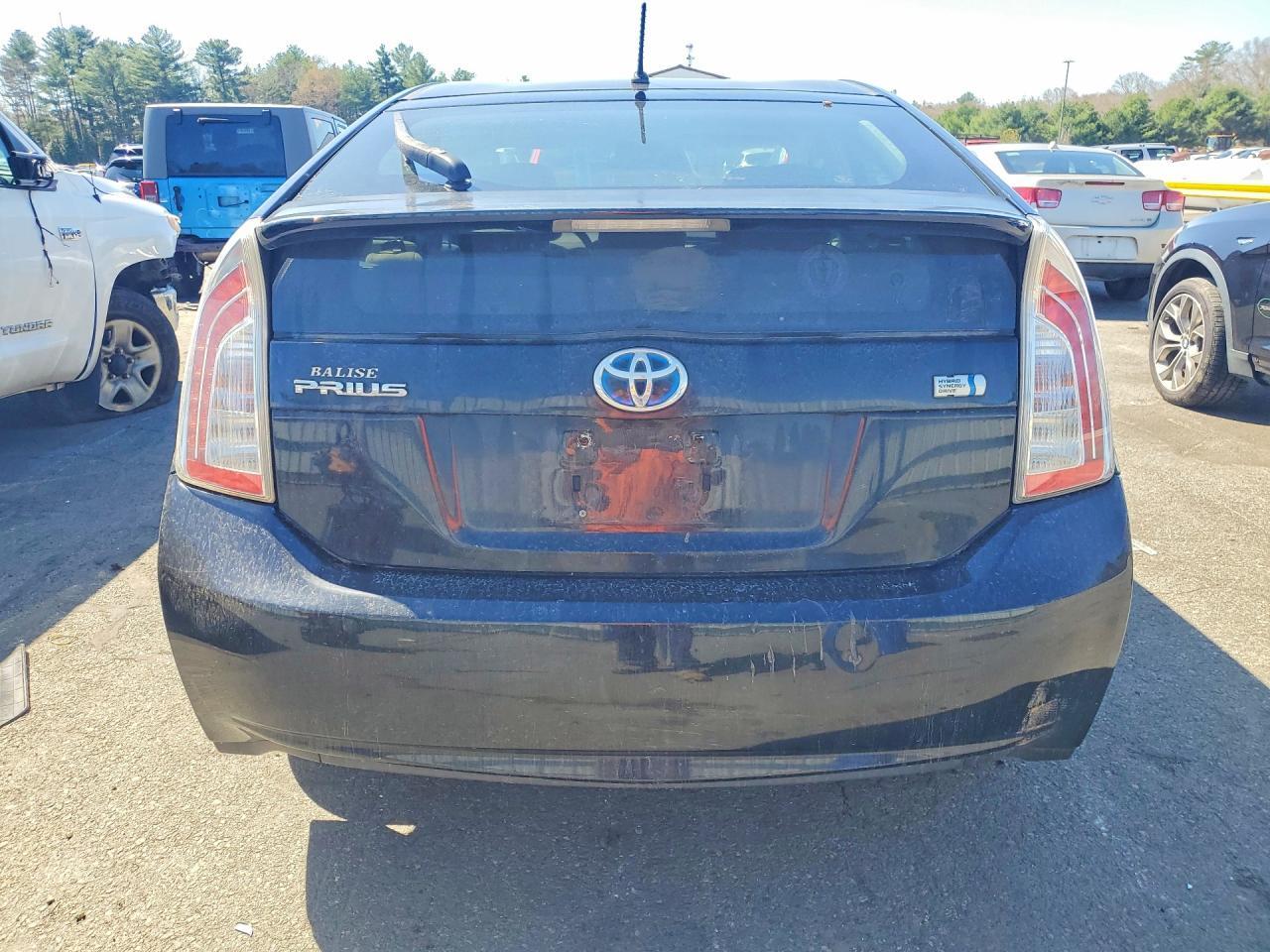 2012 TOYOTA PRIUS TWO — Фото 6 из 12