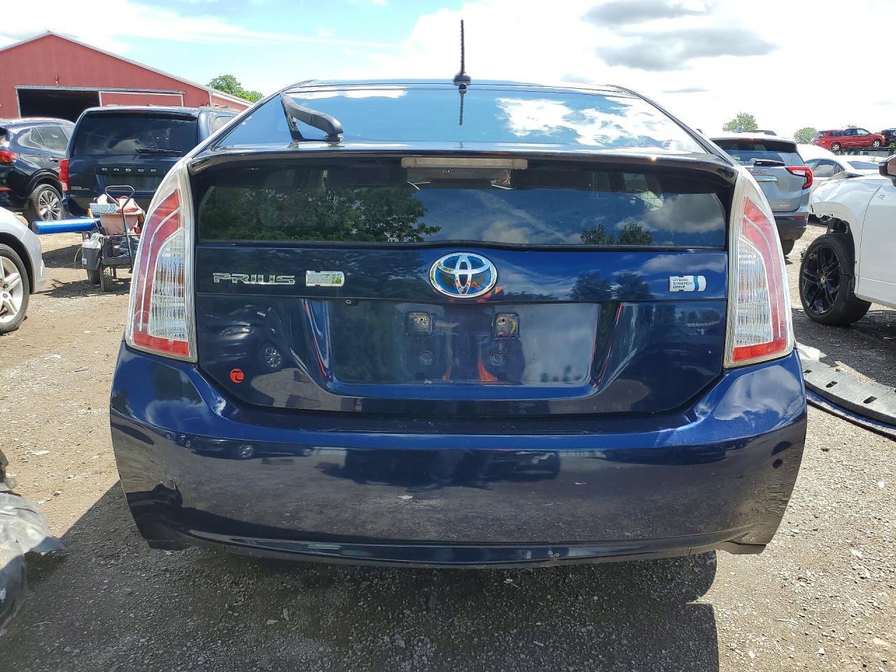 2012 TOYOTA PRIUS ONE — Фото 6 из 12