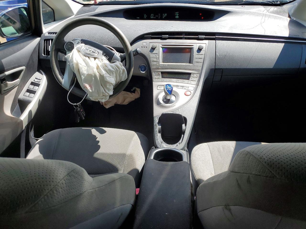 2012 TOYOTA PRIUS ONE — Фото 8 из 12