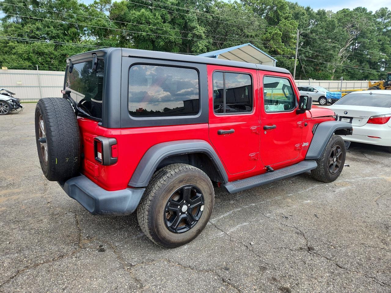 2020 JEEP WRANGLER UNLIMITED SPORT — Фото 3 из 12