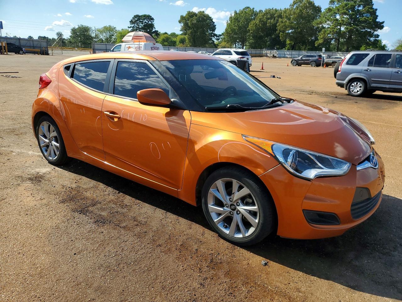 2016 HYUNDAI VELOSTER BASE — Фото 4 из 12