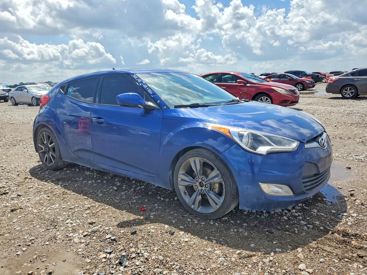 2016 HYUNDAI VELOSTER BASE — Фото 4 из 12