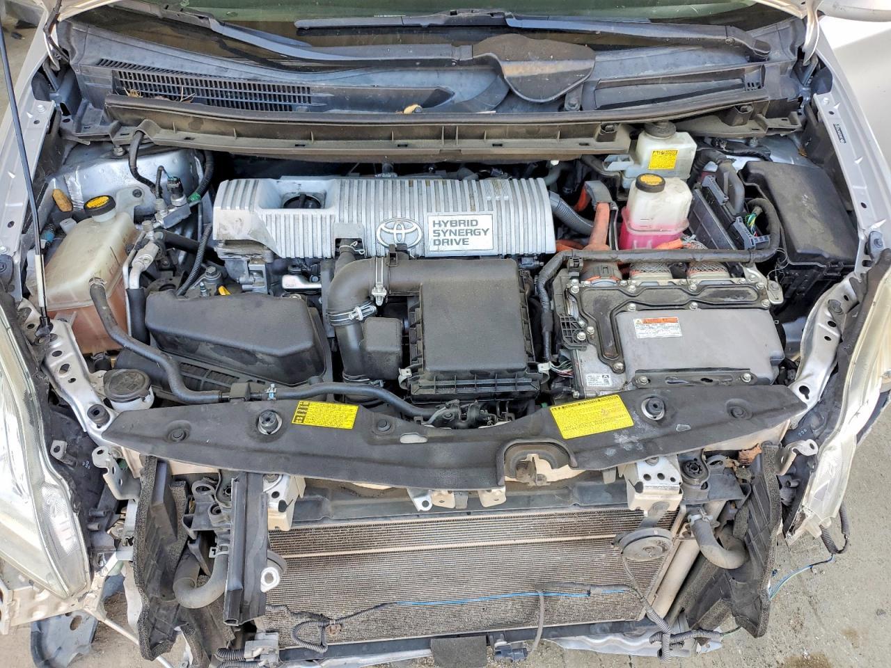 2012 TOYOTA PRIUS TWO — Фото 11 из 12