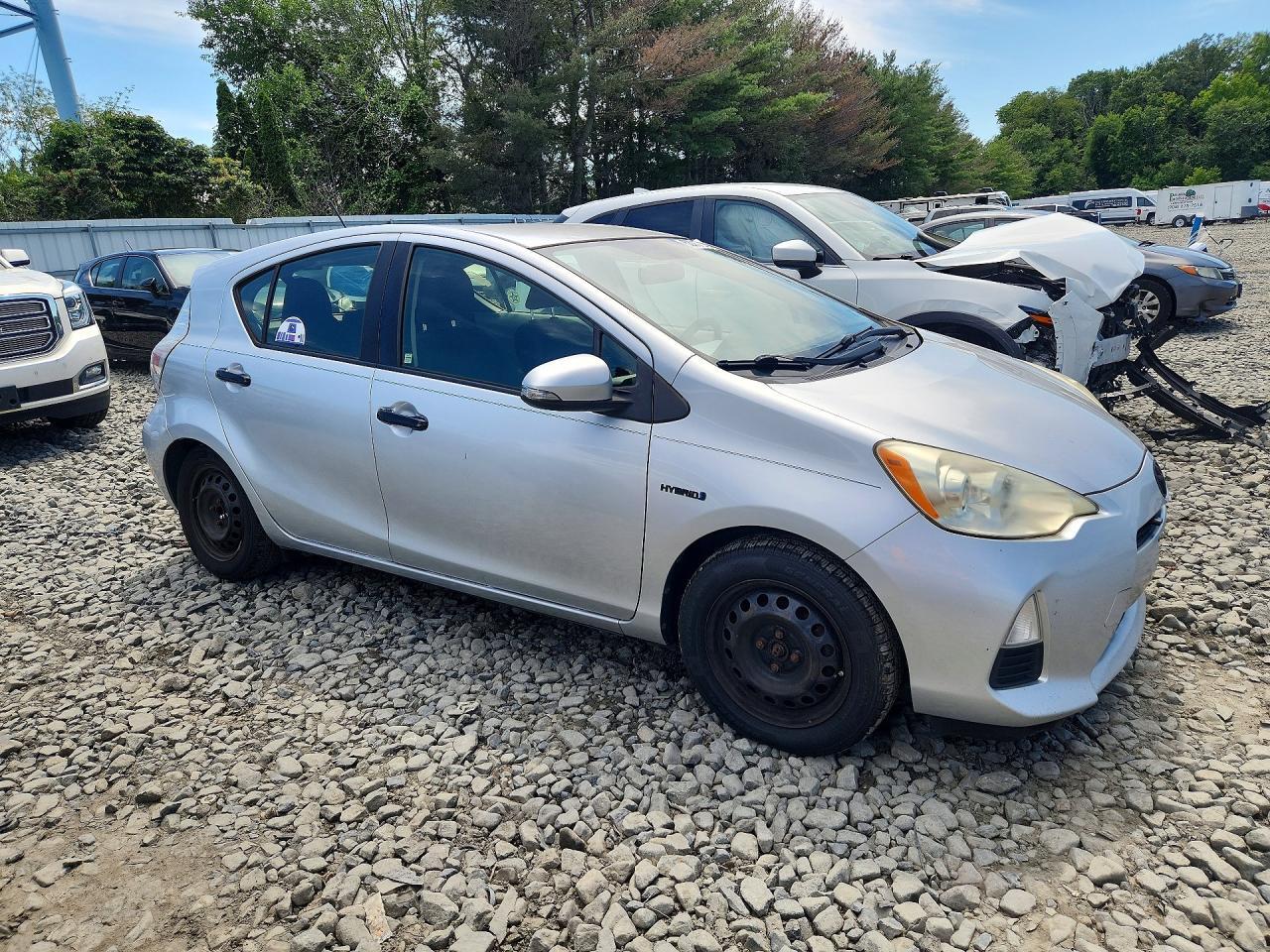 2012 TOYOTA PRIUS C THREE — Фото 4 из 12