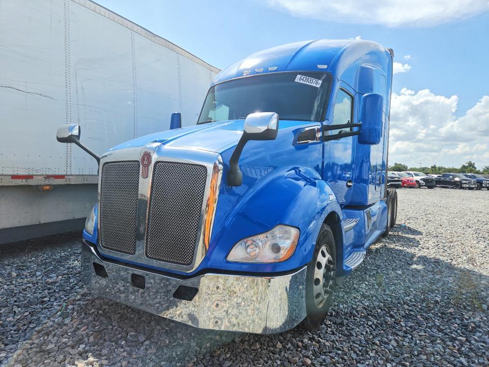 2020 KENWORTH T680 SEMI TRUCK