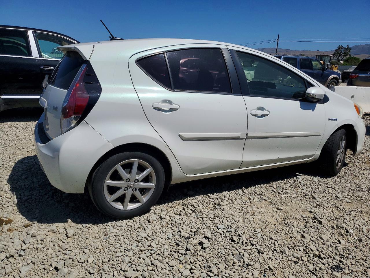 2012 TOYOTA PRIUS C FOUR — Фото 3 из 12