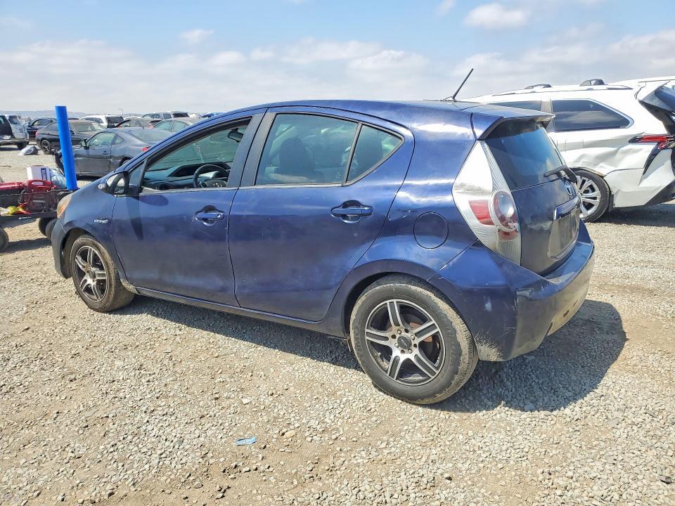 2012 TOYOTA PRIUS C TWO — Фото 2 из 12