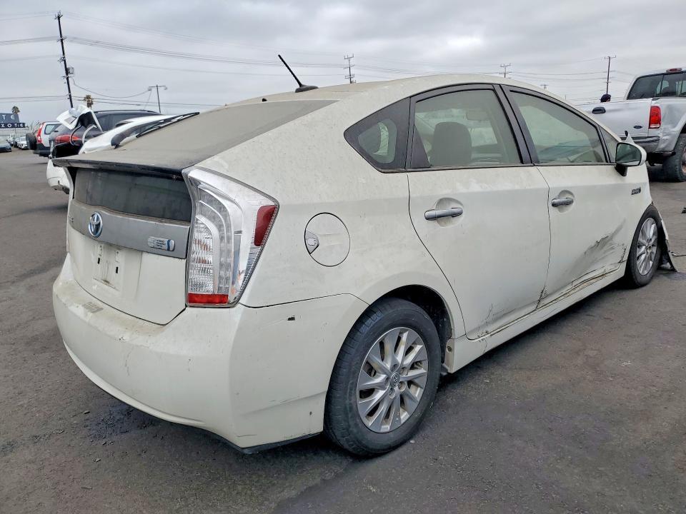 2012 TOYOTA PRIUS PLUG-IN HYBRID BASE — Фото 3 из 12