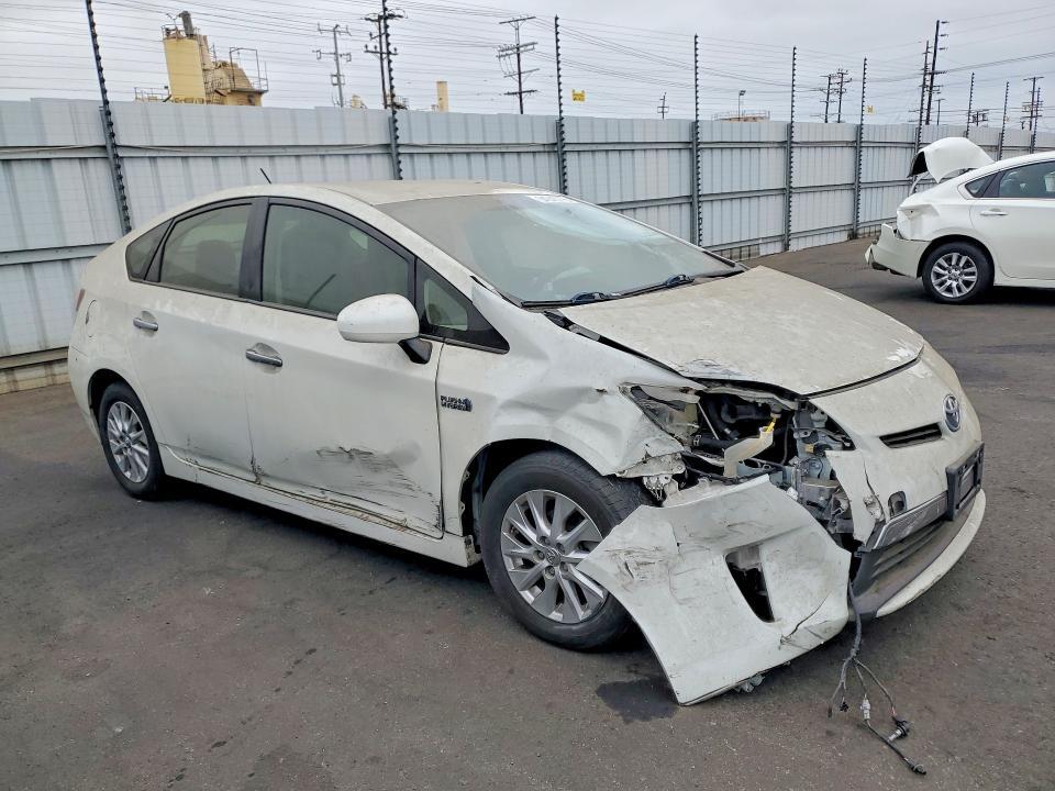 2012 TOYOTA PRIUS PLUG-IN HYBRID BASE — Фото 4 из 12