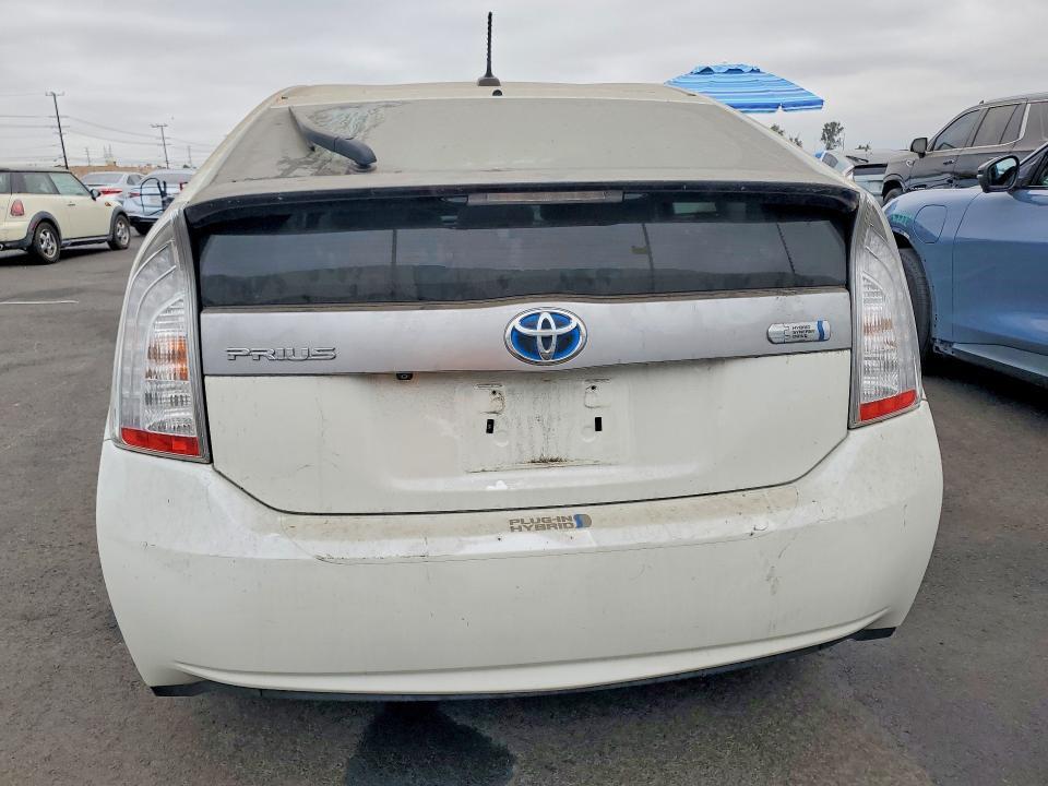 2012 TOYOTA PRIUS PLUG-IN HYBRID BASE — Фото 6 из 12