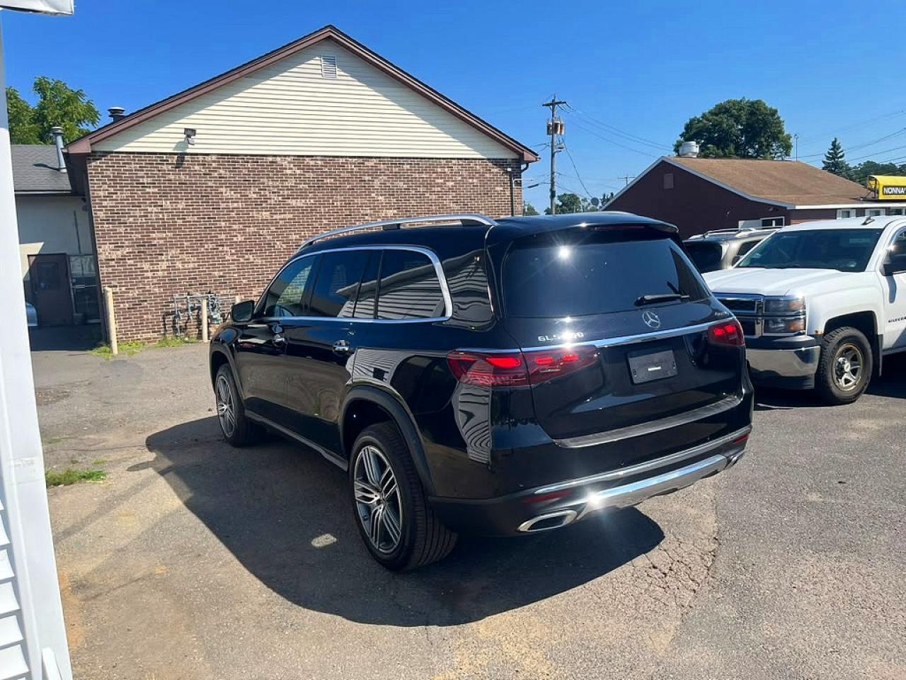 2024 MERCEDES-BENZ GLS 450 4MATIC — Фото 2 из 13