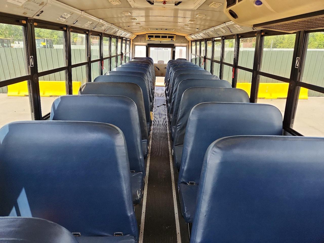 2009 THOMAS SAF-T-LINER C2 - SCHOOL BUS — Фото 6 из 10