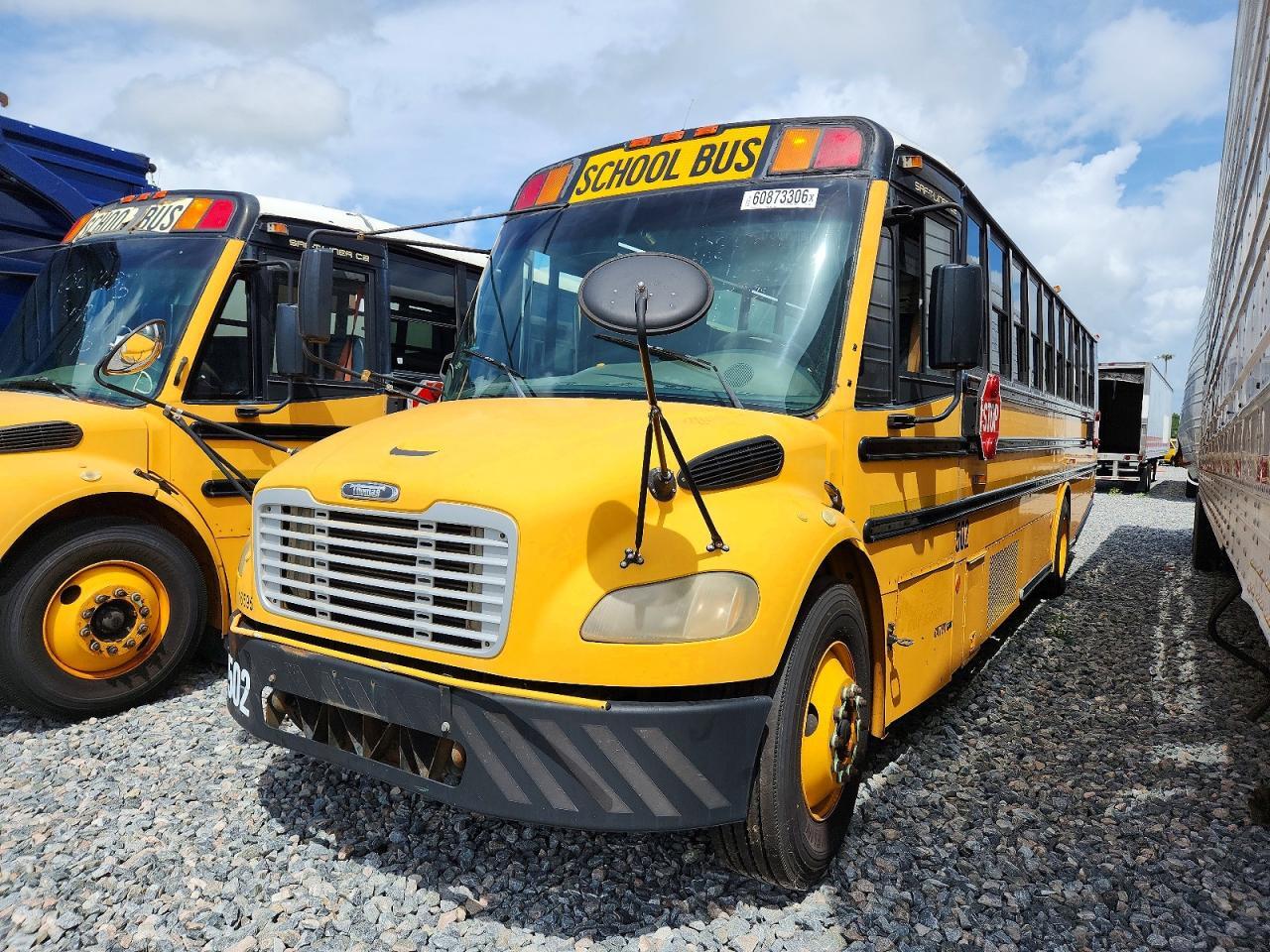 2009 THOMAS SAF-T-LINER C2 - SCHOOL BUS — Фото 2 из 10