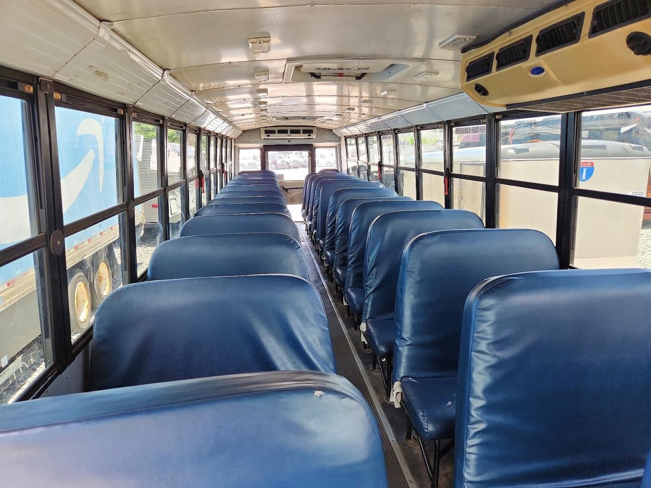 2009 THOMAS SAF-T-LINER C2 - SCHOOL BUS — Фото 6 из 10